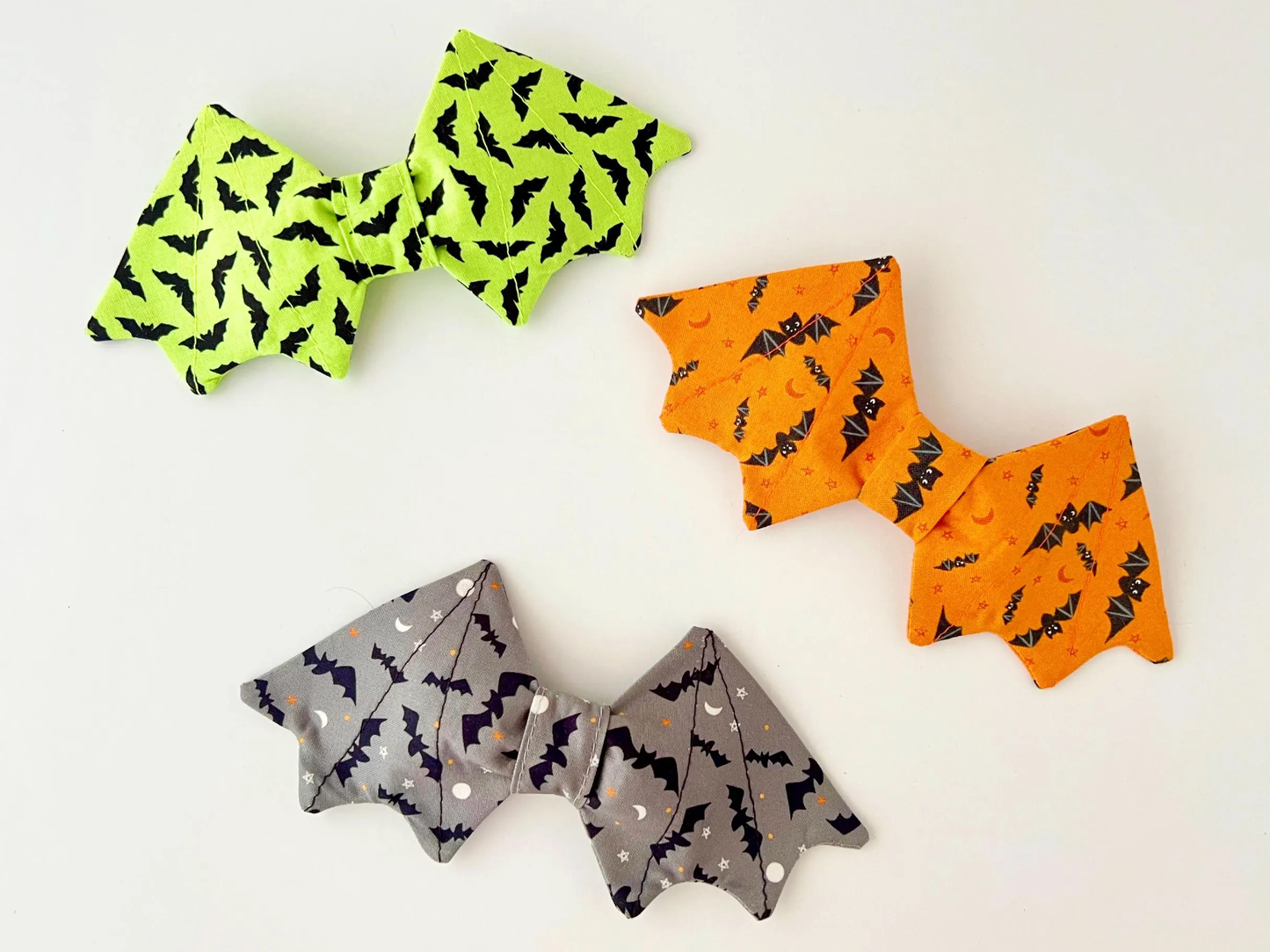 Halloween Dog Bow Tie / Dog Bow Ties / Bat Dog Bow Ties/ Pet Bow Tie / Bat Shape Dog Bow Tie / Pink Halloween Pet Accessories