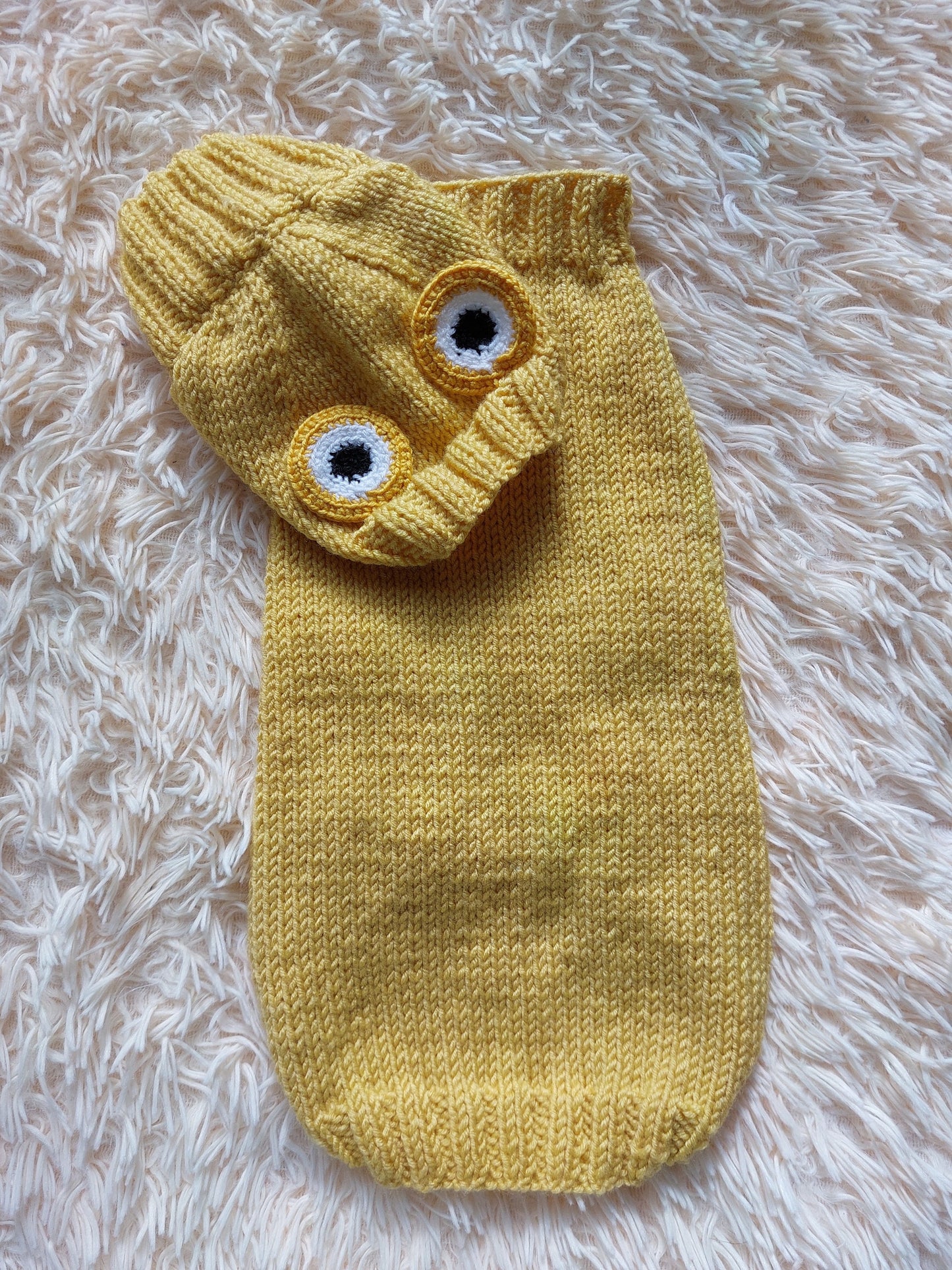 Knitted Frog Dog Costume: Halloween Pet Sweater and Hat Set