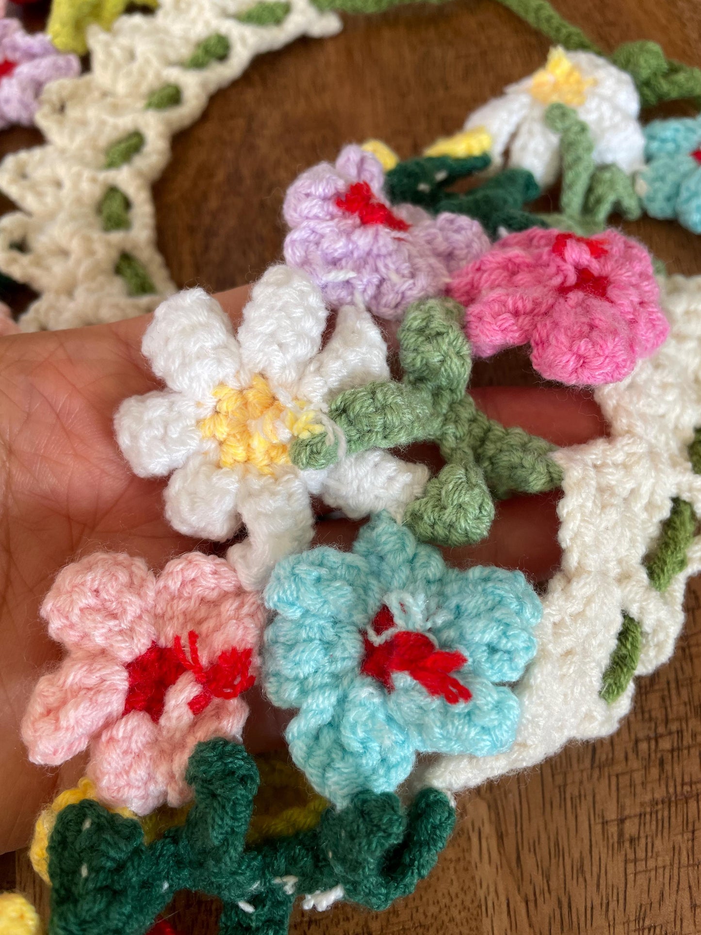 Sakura Bloom Pet Collar – Handmade Crochet Necklace Cutie for Dogs & Cats