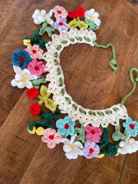 Sakura Bloom Pet Collar – Handmade Crochet Necklace Cutie for Dogs & Cats